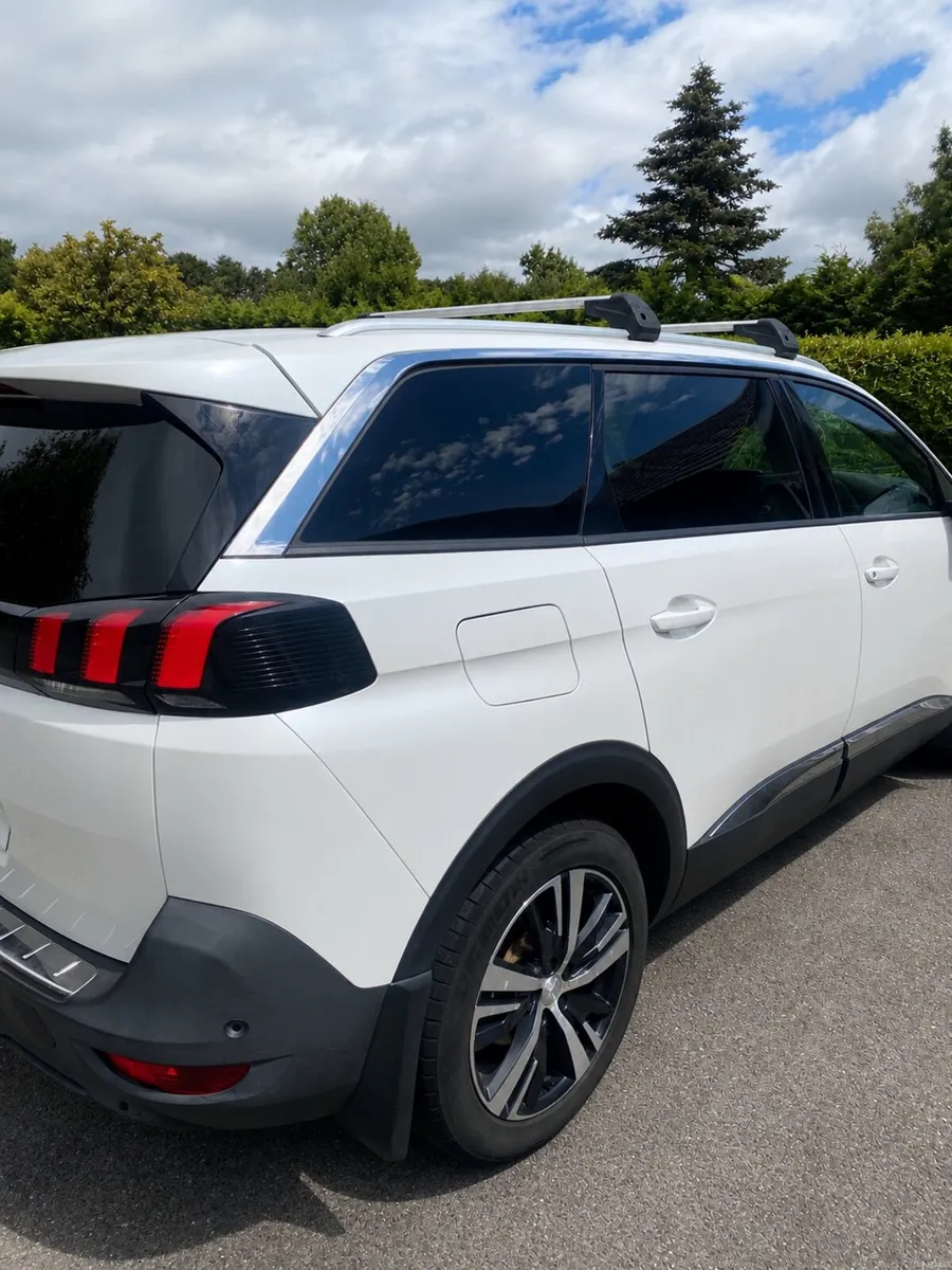 Peugeot 5008 Allure 1.6 Blue HDI 120 4 - Image 6