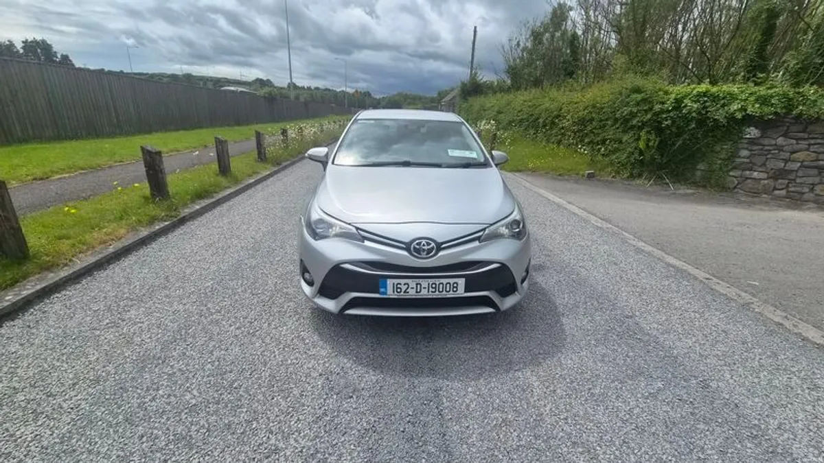 2016 Toyota Avensis - Image 1