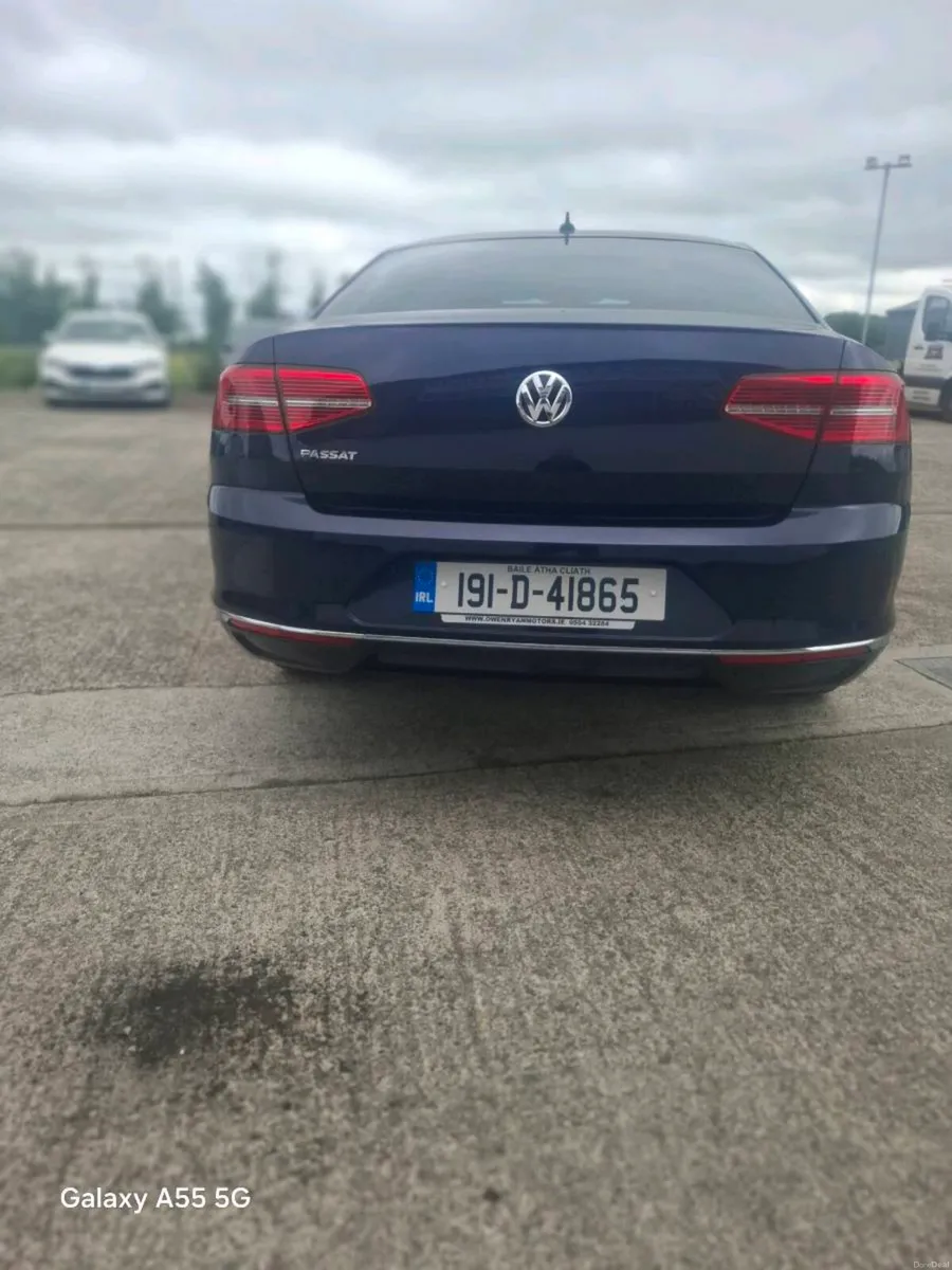 VOLKSWAGEN PASSAT HILINE DIESEL @ OWEN RYAN MOTORS - Image 4