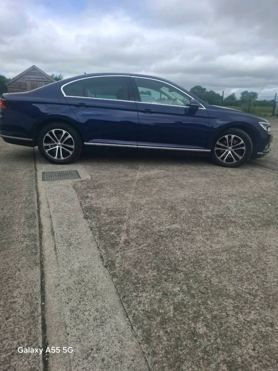 VOLKSWAGEN PASSAT HILINE DIESEL @ OWEN RYAN MOTORS - Image 5