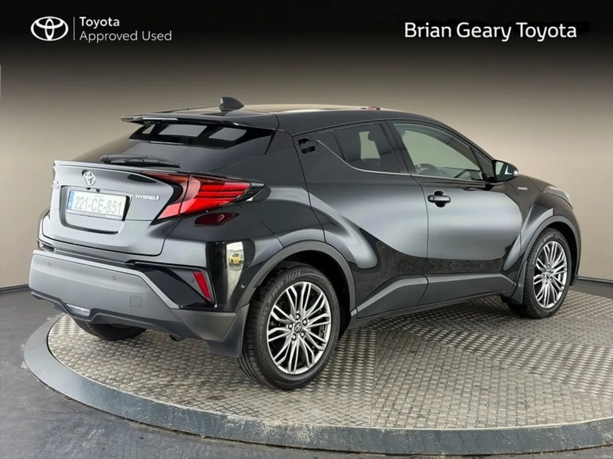 Toyota C-HR HYBRID SOL - Image 2