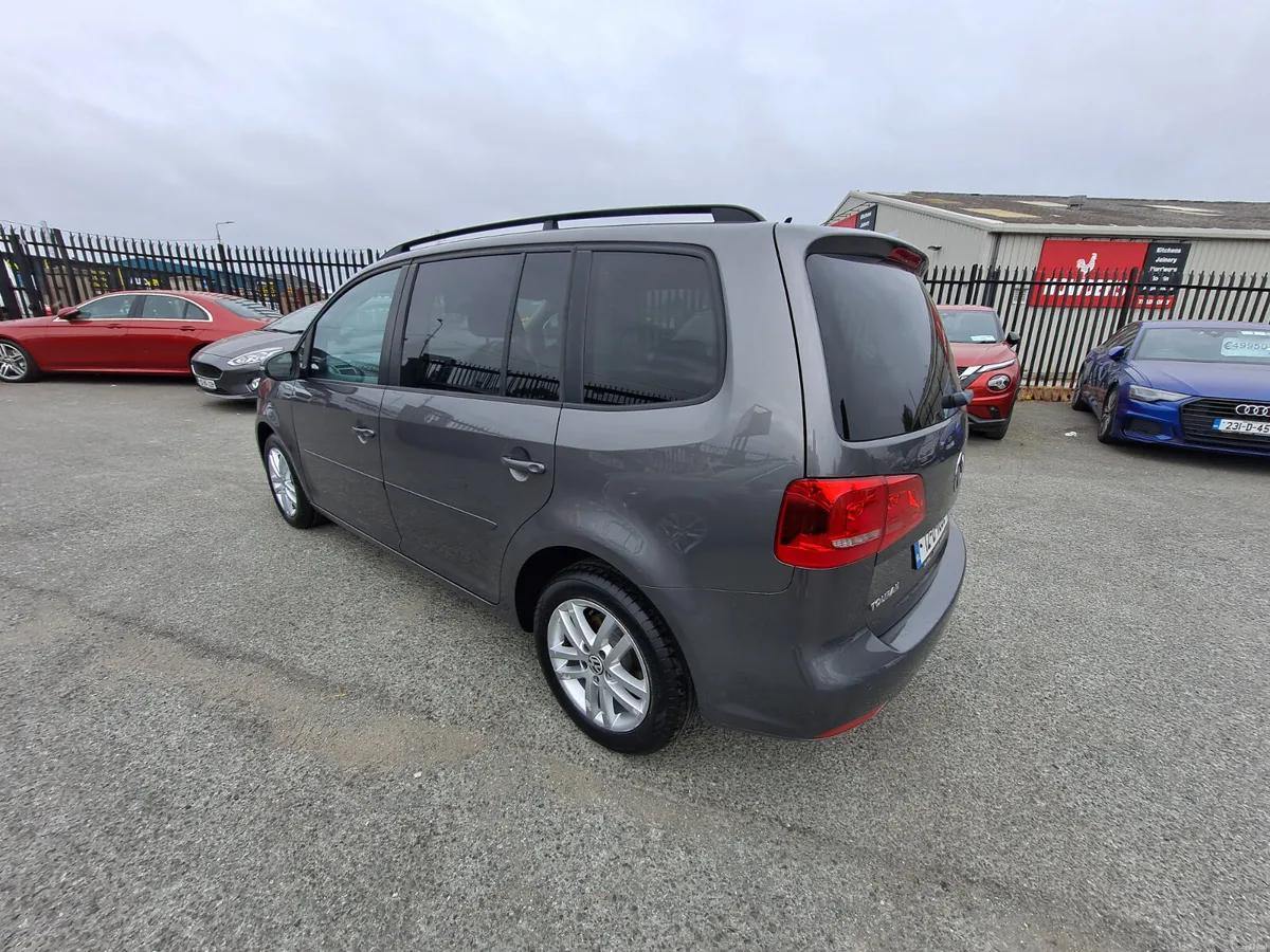 Volkswagen Touran 2012 - Image 6