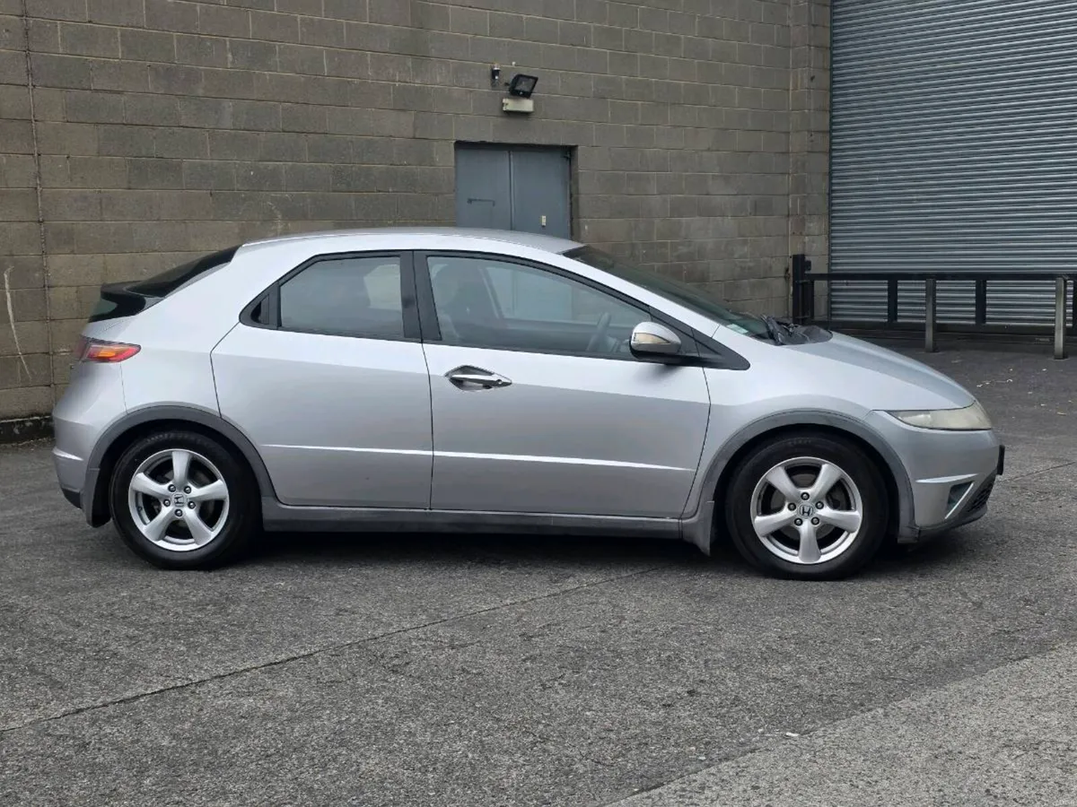 Honda Civic - Image 2