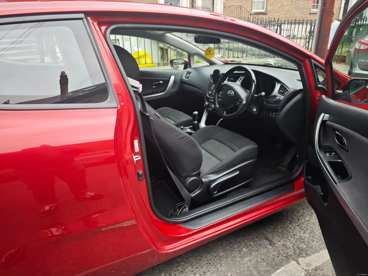 Kia ProCeed 1.4L Petrol 2015 - Image 2