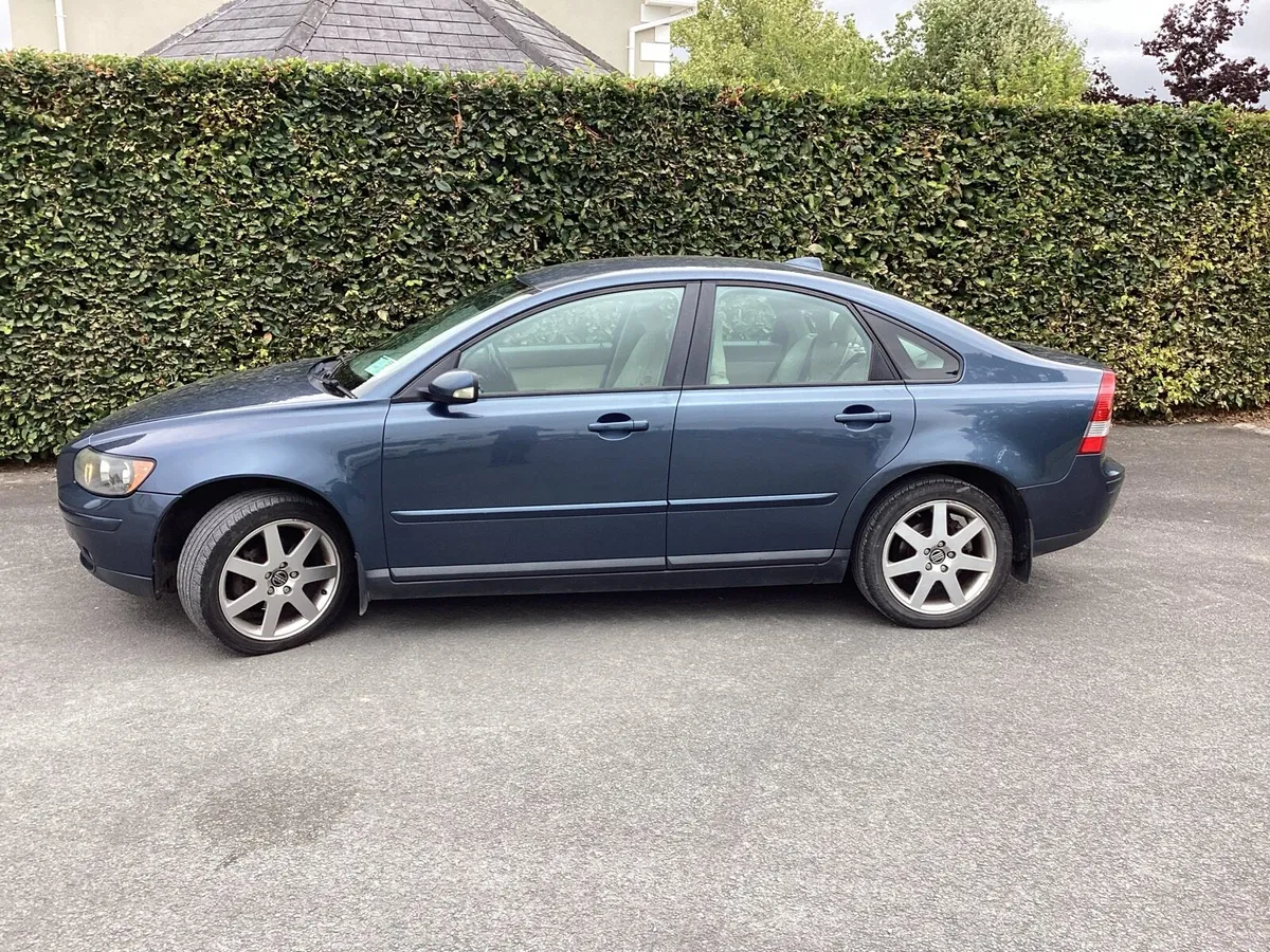 Volvo S40 1.6 - Image 6