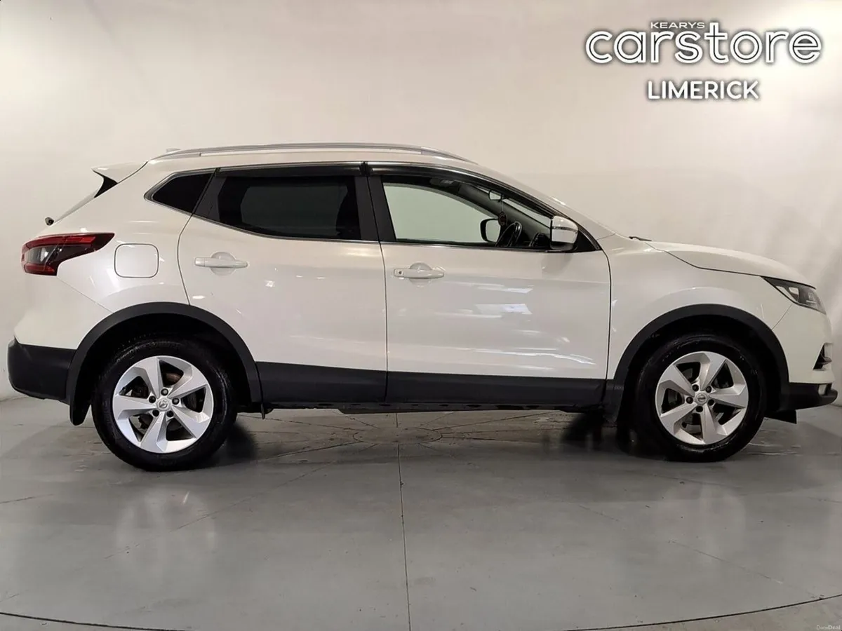 Nissan Qashqai 1.3 PET SV DCT - Image 2