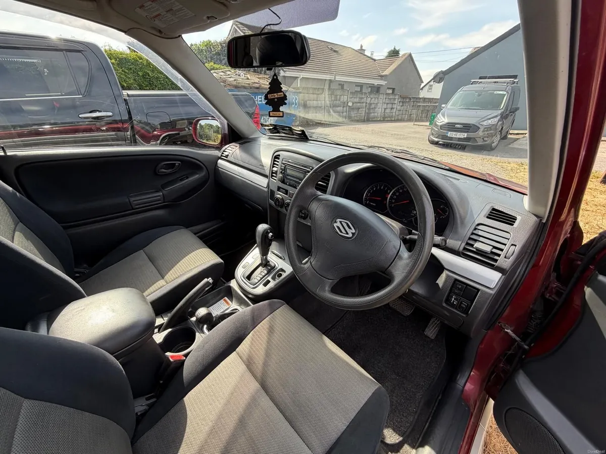 Suzuki Grand Vitara 2004 - Image 2
