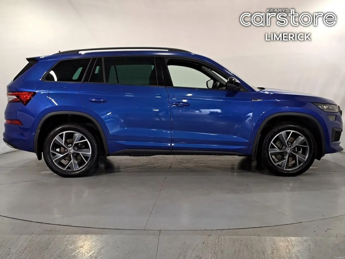 Skoda Kodiaq SPORTLINE 2.0 TDI AUTO **7 SEATS** ** - Image 2
