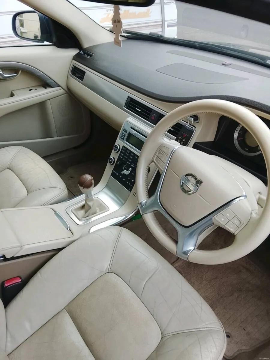 Car - Image 5