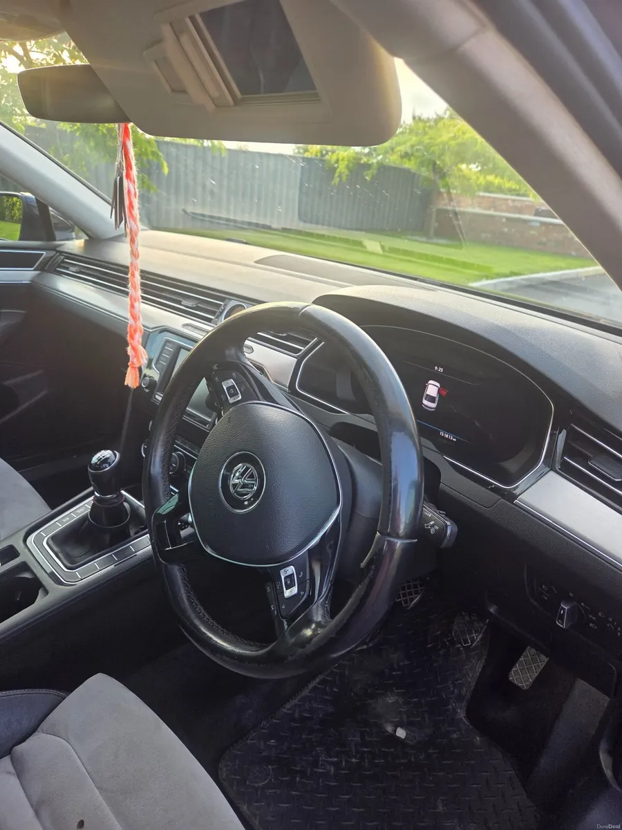 Volkswagen Passat 2017 - Image 6