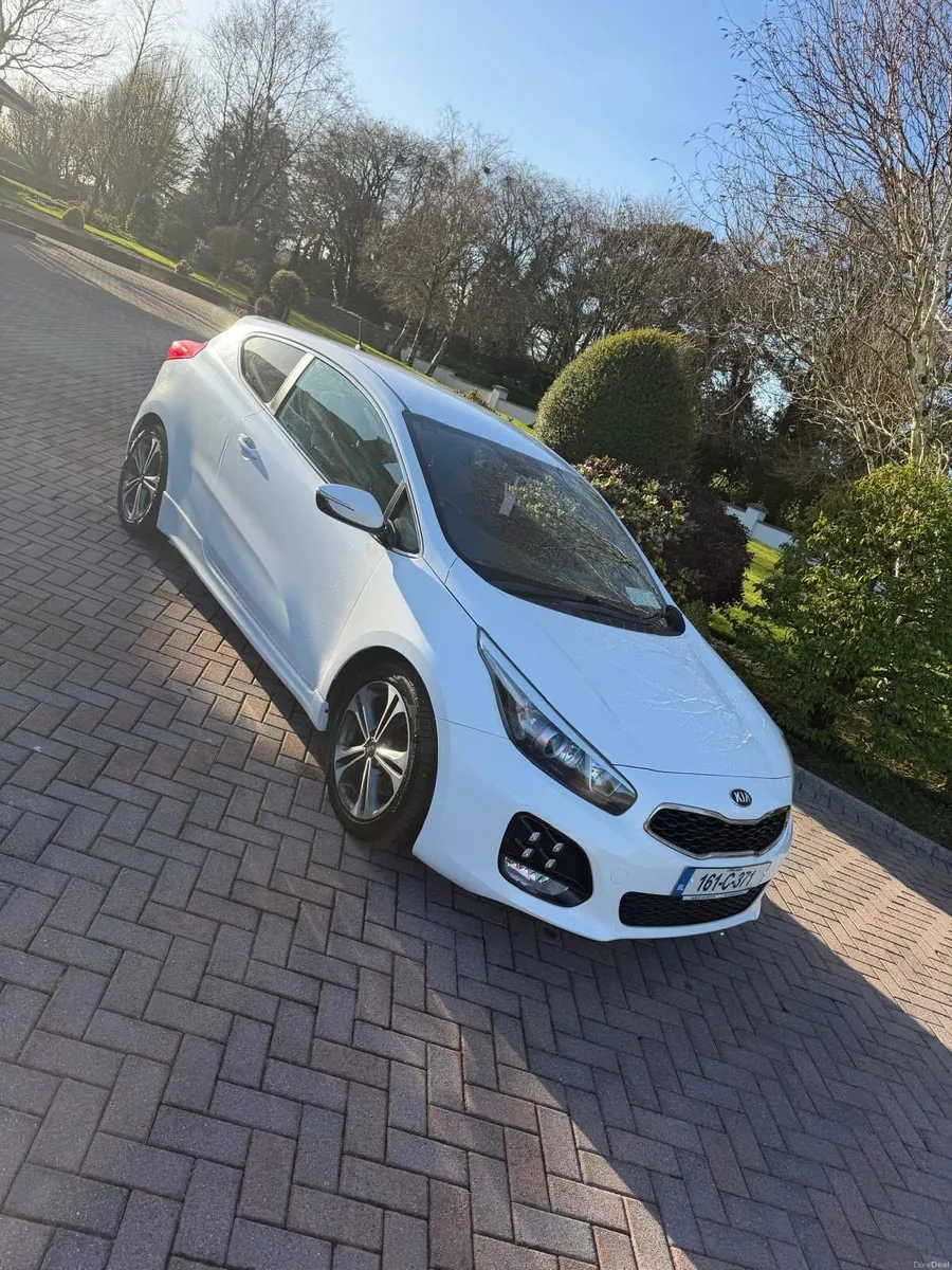 Kia ProCeed 2016 - Image 1
