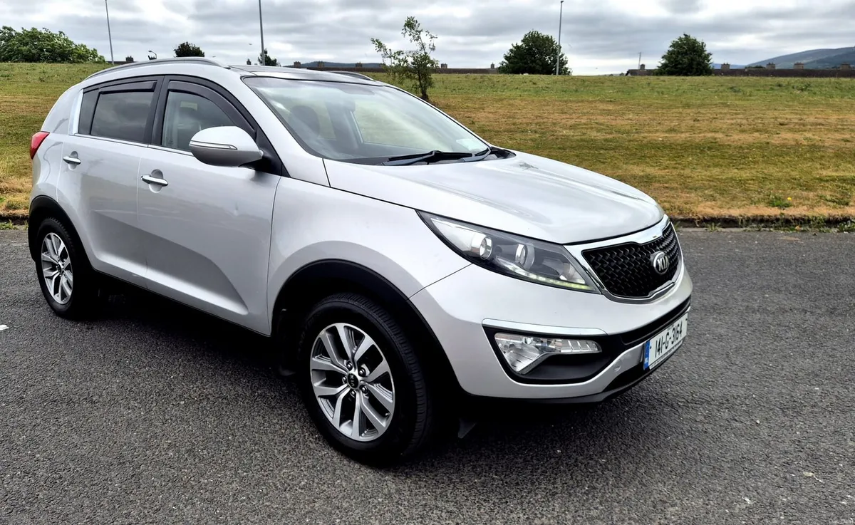 2014 kia sportage - Image 2