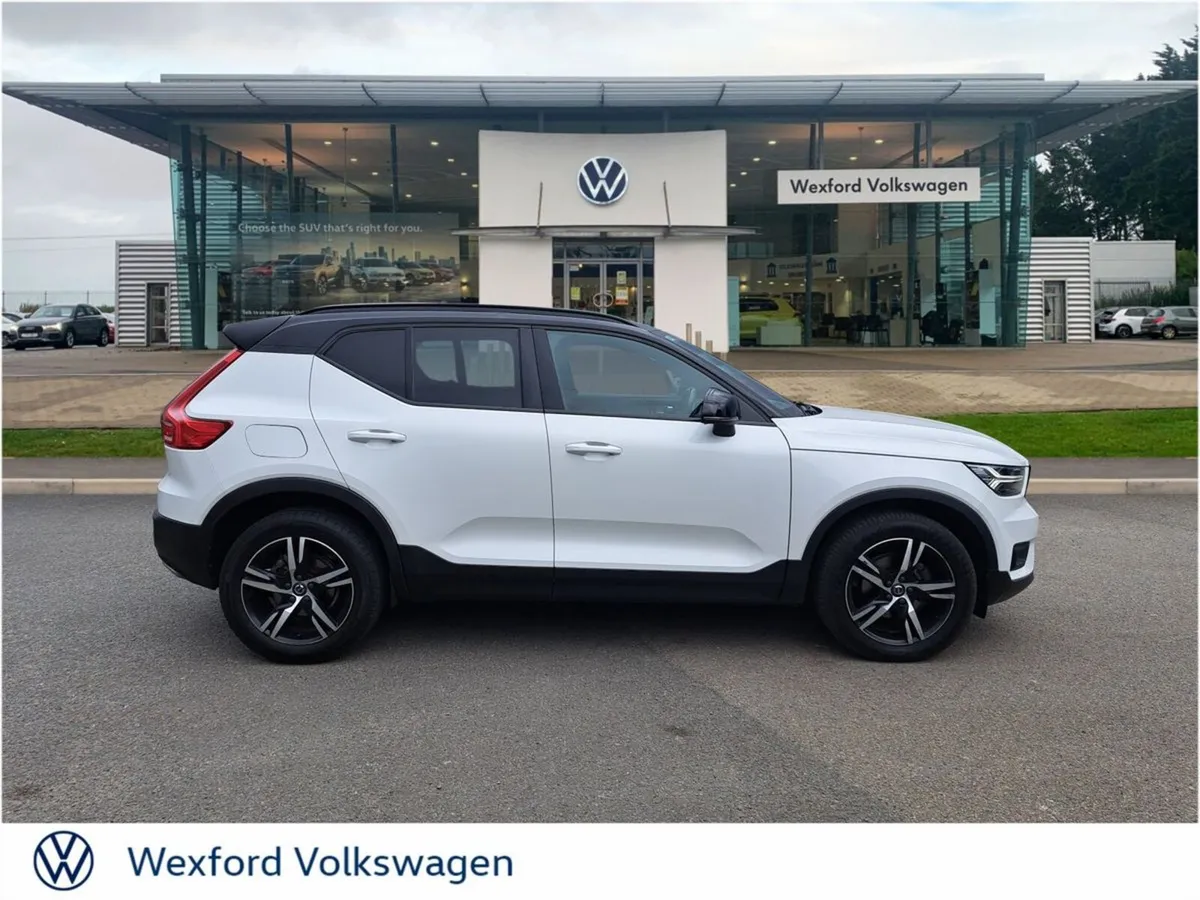 Volvo XC40 D3 DIESEL (150hp) R-Design Auto - Image 4