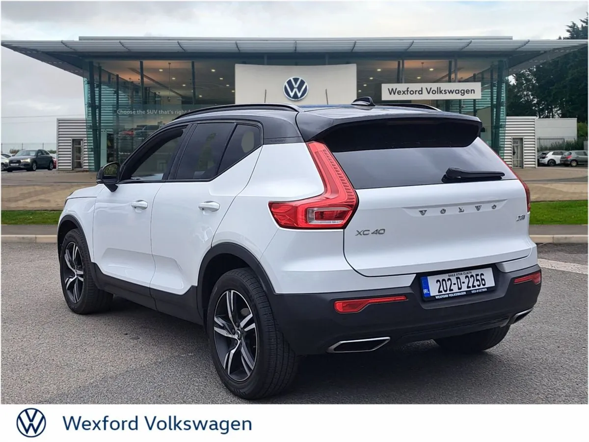 Volvo XC40 D3 DIESEL (150hp) R-Design Auto - Image 3