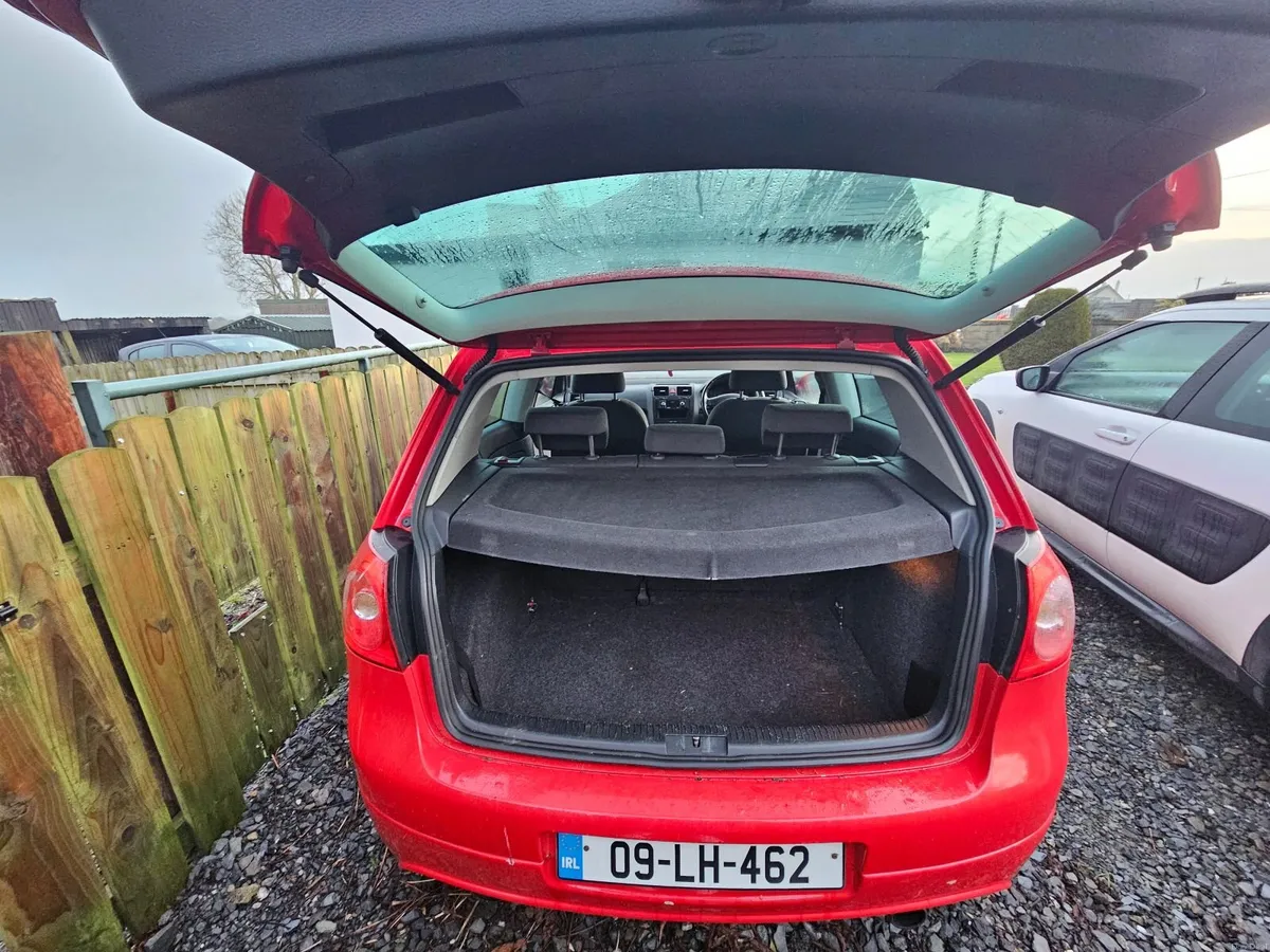 Volkswagen Golf 2009 - Image 4