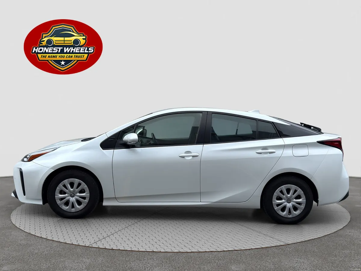 2021 Toyota Prius 1.8 Hybrid Automatic - Image 4