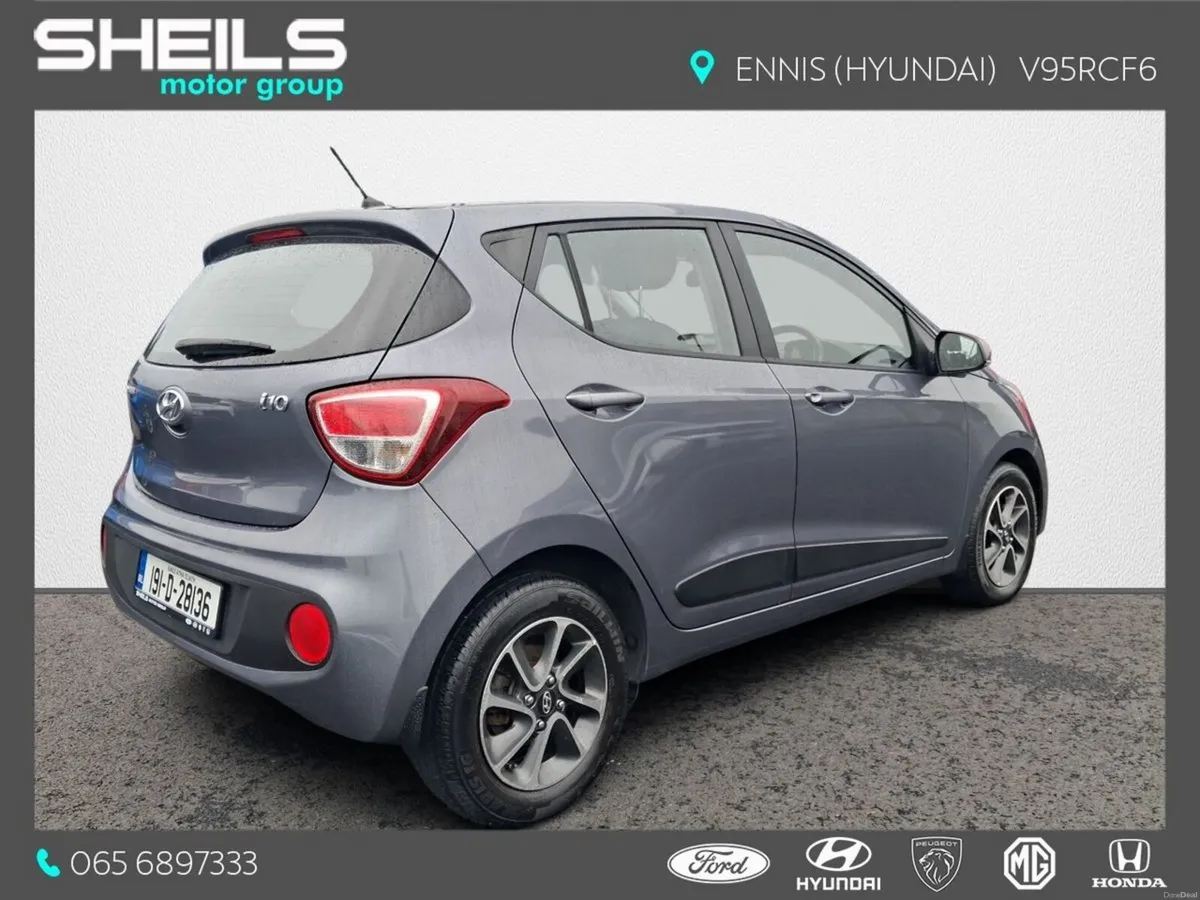 Hyundai i10 1.0 Deluxe Auto - Image 2