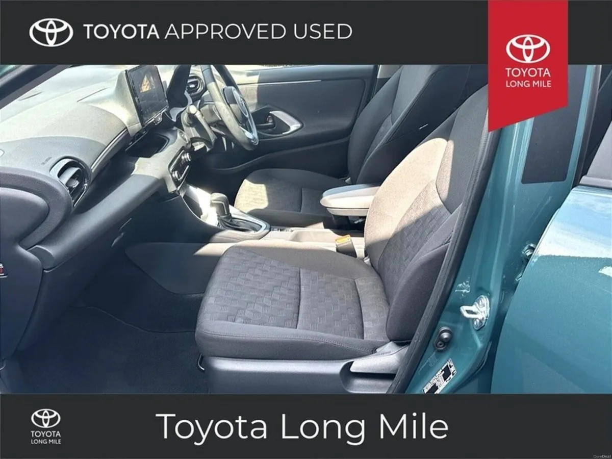 Toyota Yaris 1.5 Hybrid Luna 5dr (Demo) - Image 6