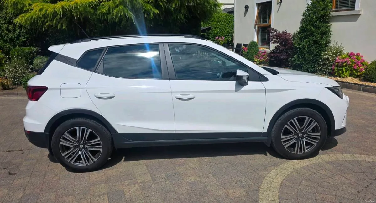 Seat Arona 2024 automatic - Image 2