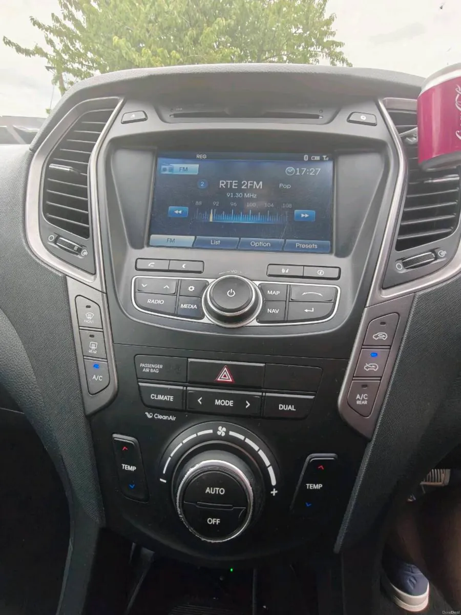 Hyundai Santa Fe 2.2 CRDi Premium Auto 4WD - Image 5