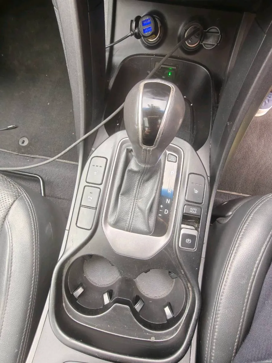 Hyundai Santa Fe 2.2 CRDi Premium Auto 4WD - Image 6