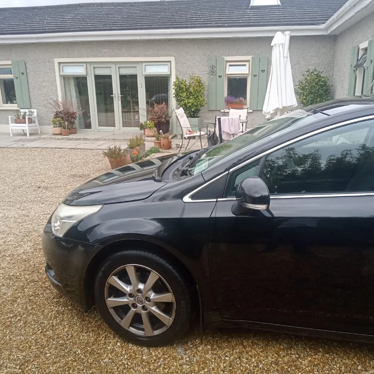 Toyota Avensis 2011 - Image 2