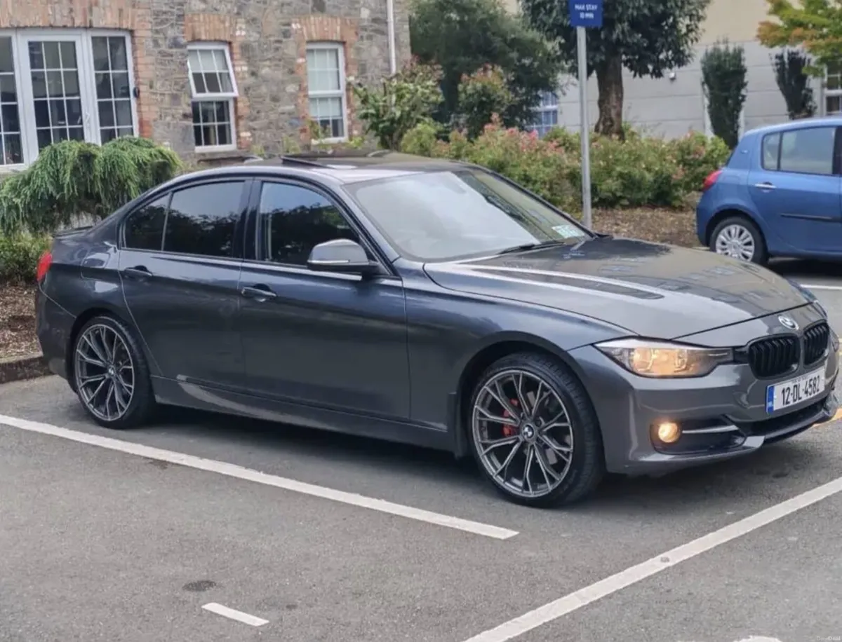 BMW 3-Series 2012 - Image 3