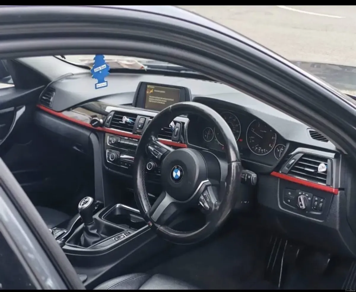 BMW 3-Series 2012 - Image 4