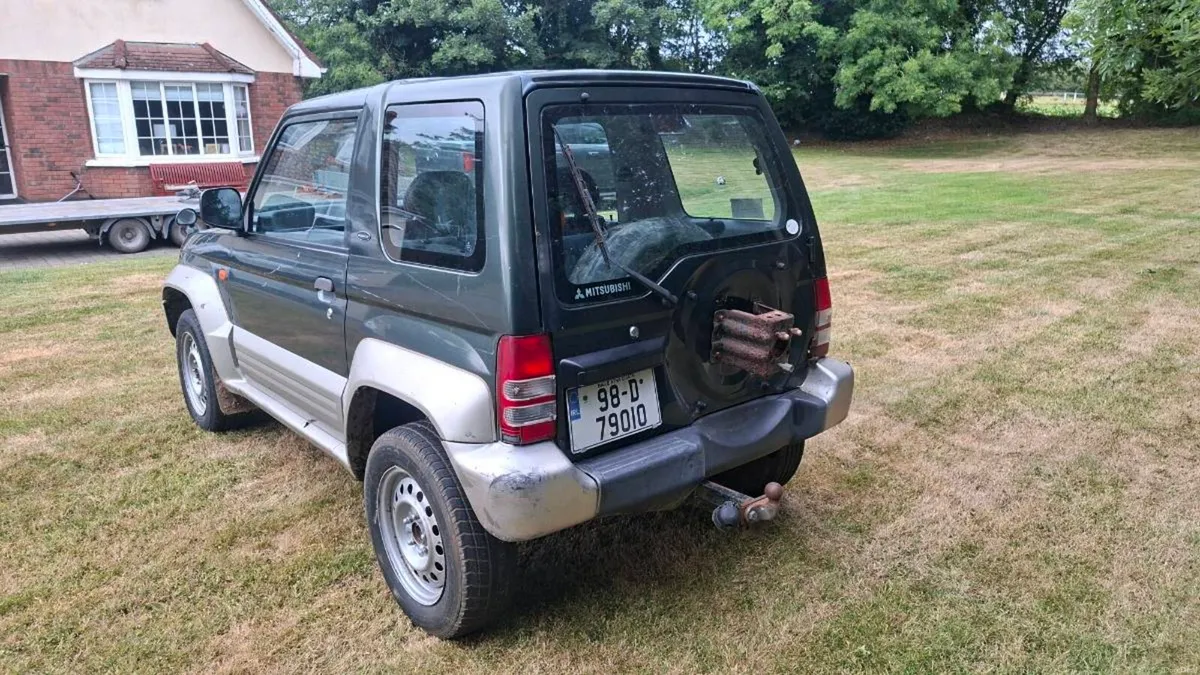 Pajero junior jeep - Image 4