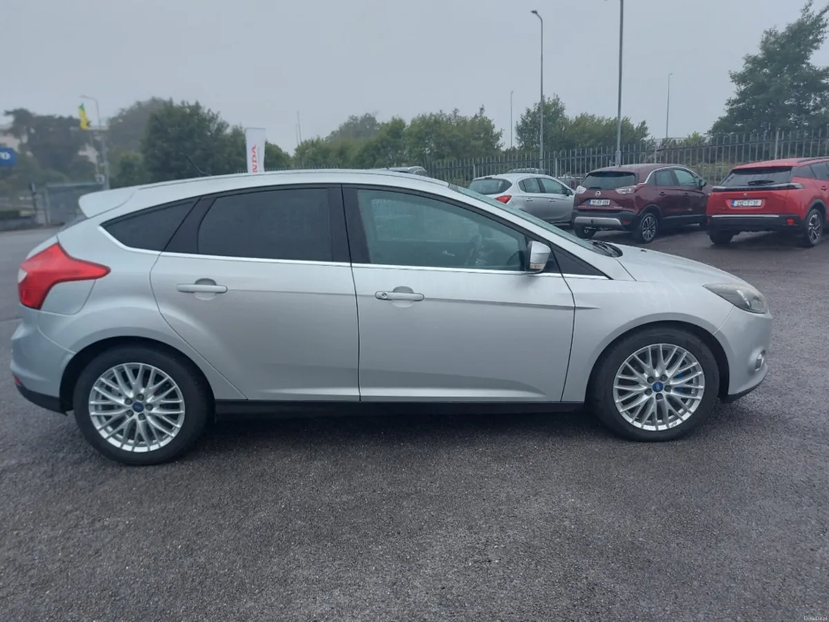 Ford Focus 1.6 TDCI ZETEC ECO S/S 1 113BHP 5DR - Image 5