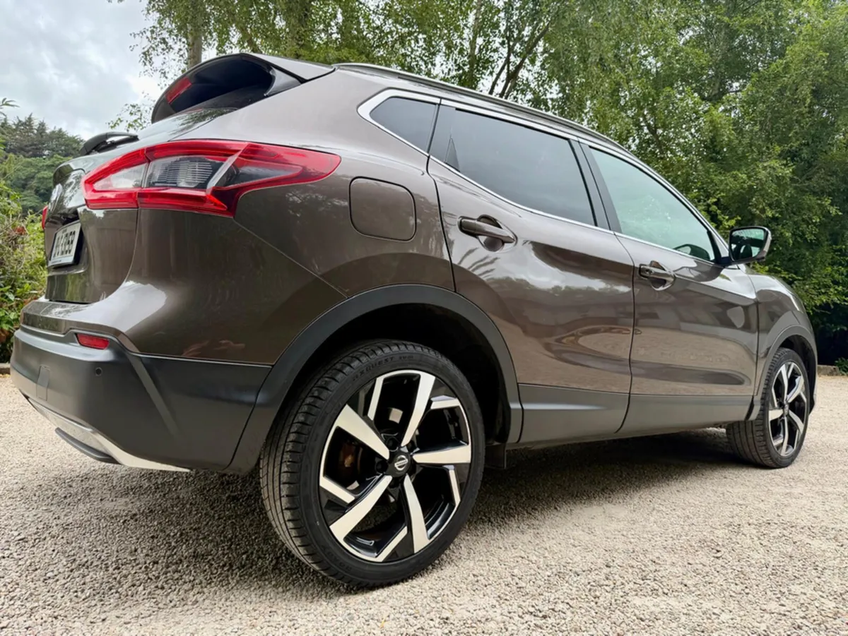 Nissan Qashqai TEKNA+ DIG-T 160PS *Leather…Panoram - Image 5