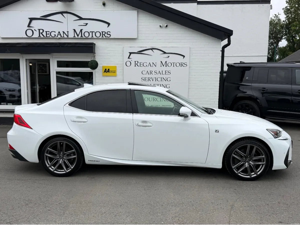 Lexus IS F-SPORT HYBRID AUTO - Image 2