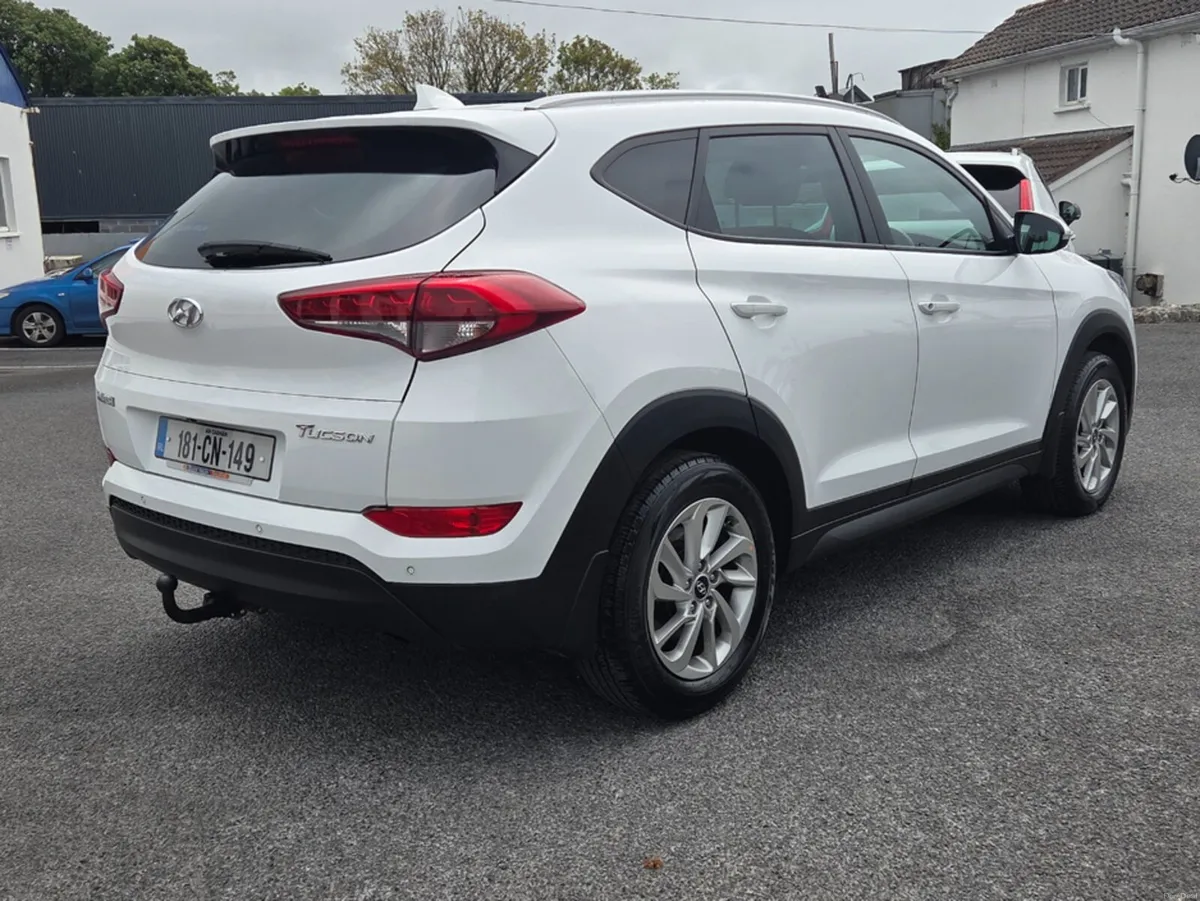 Hyundai Tucson 1.7 EXECUTIVE 5DR - Image 4