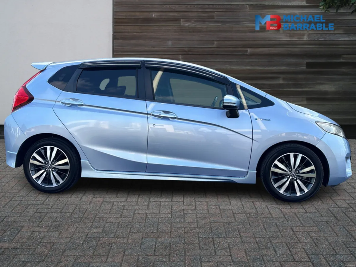Honda Fit 1.5L Petrol Hybrid Automatic RS - Image 4