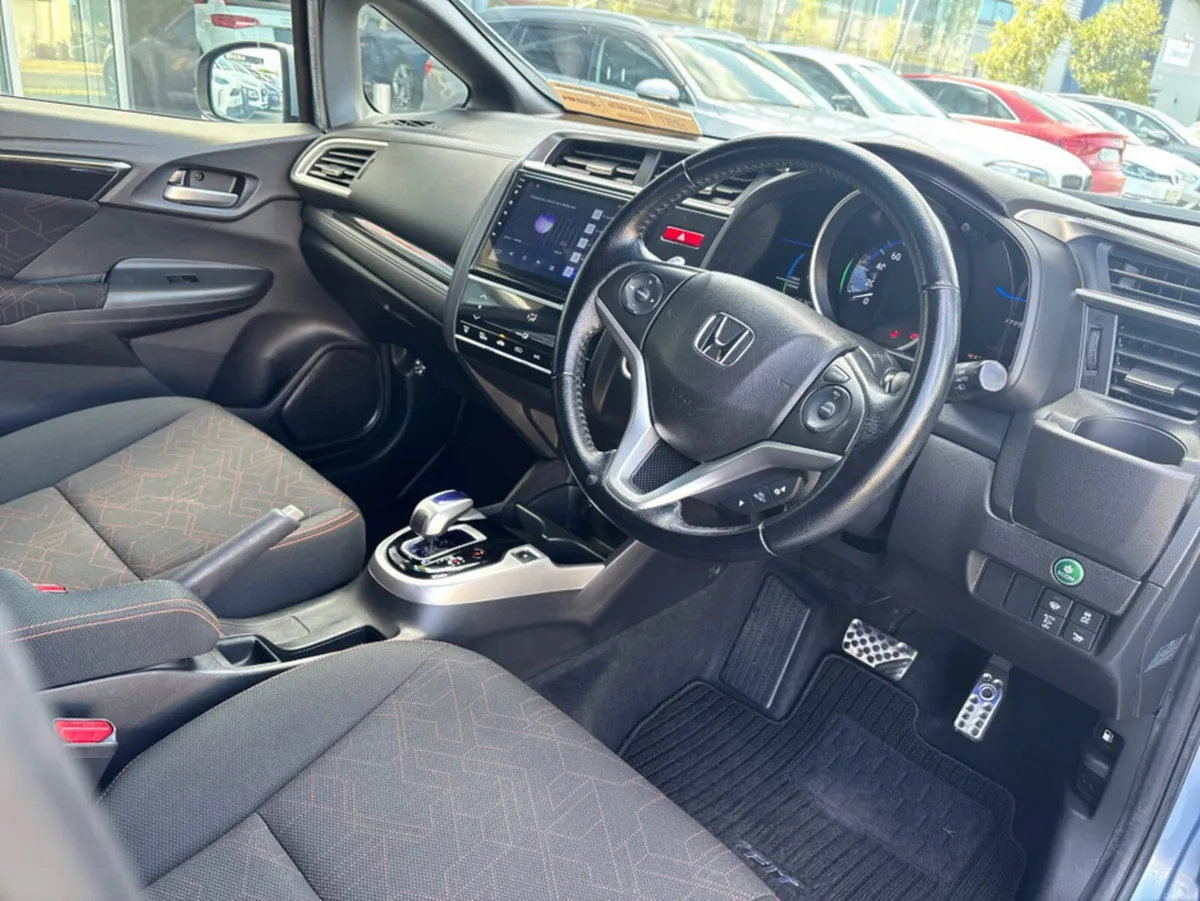 Honda Fit 1.5L Petrol Hybrid Automatic RS - Image 6