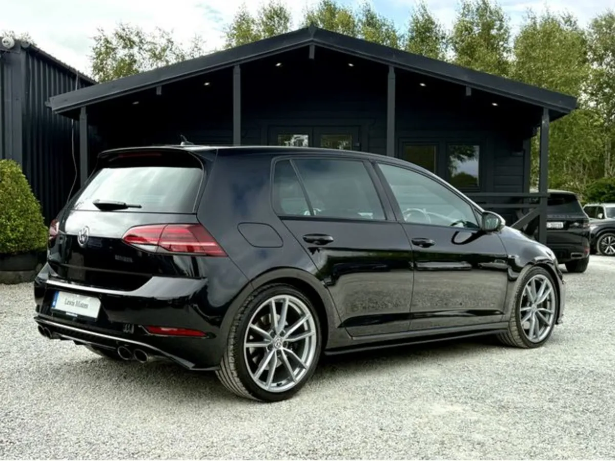 Volkswagen Golf R 310BHP HIGH SPEC, PAN ROOF, DYNA - Image 5