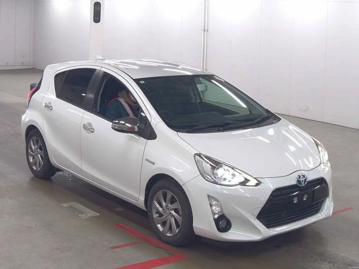 Toyota Aqua S - Image 4
