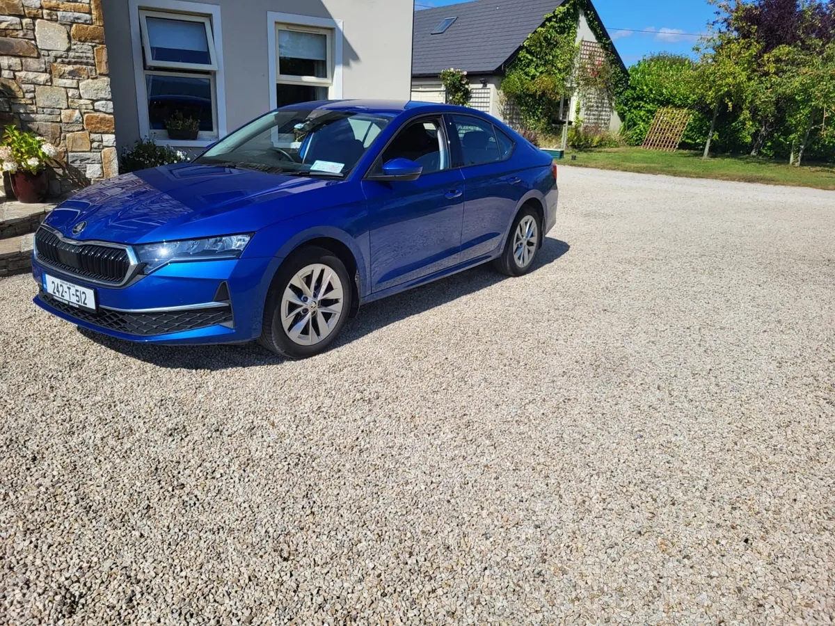 Skoda Octavia 2024 - Image 1