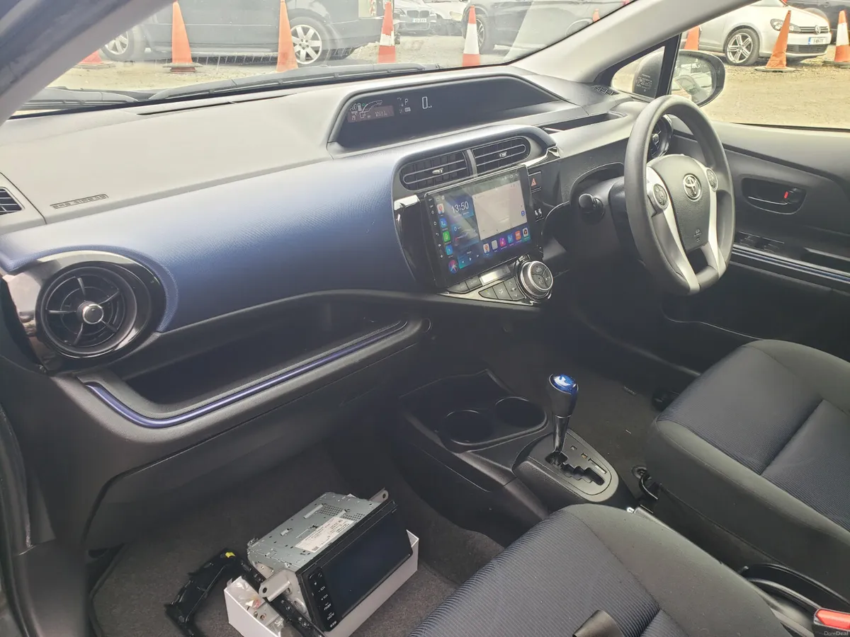 Toyota Aqua 2016 - Image 2