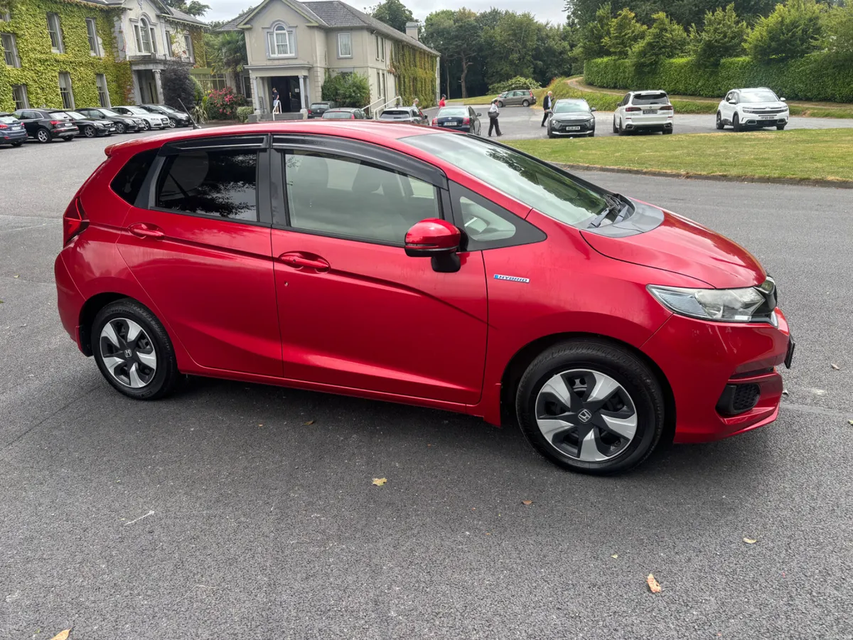Honda Fit 2018 - Image 6