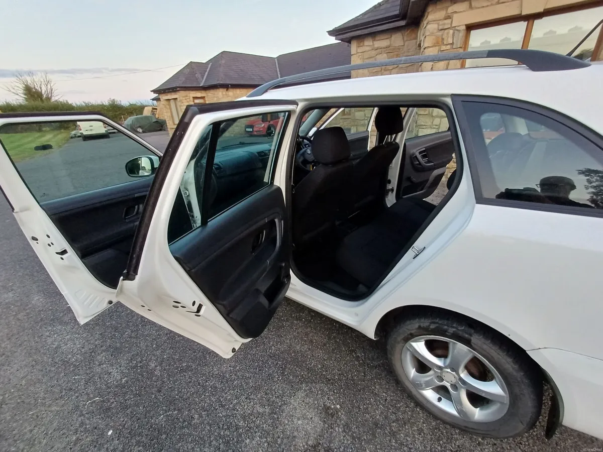 Skoda Fabia 2010 - Image 3