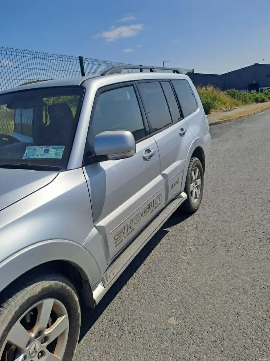 Mitsubishi Pajero 2012 - Image 6
