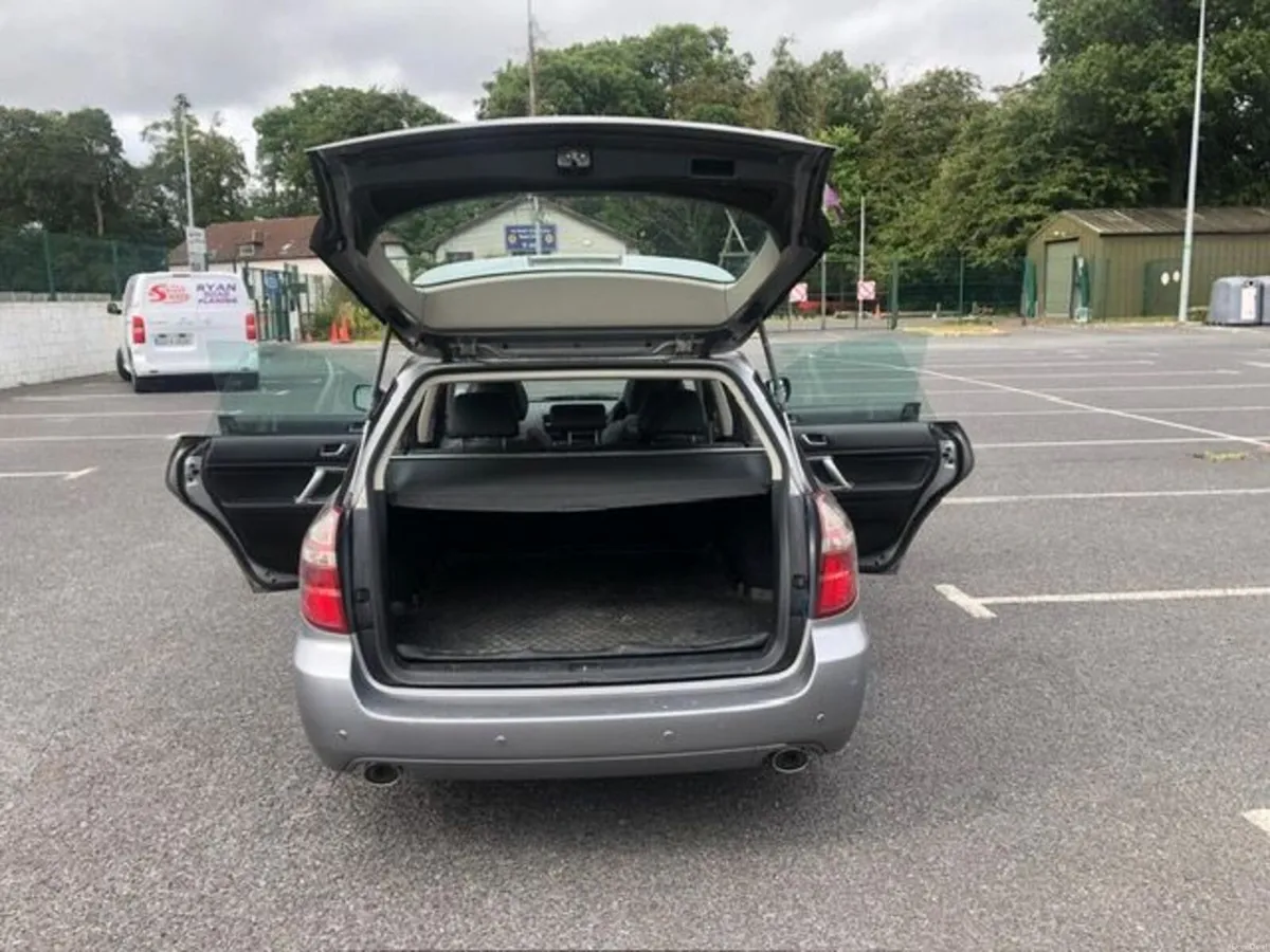 Subaru Legacy 2009 - Image 2