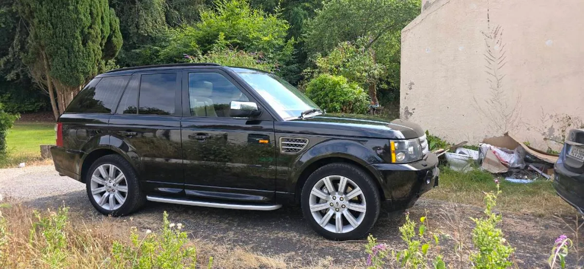 Range Rover Sport - Image 1