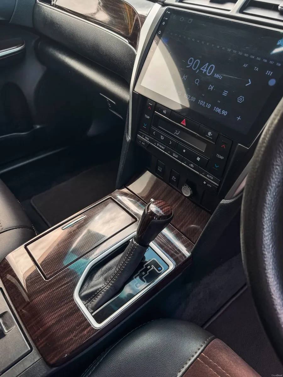 Toyota Camry 2016 - Image 2