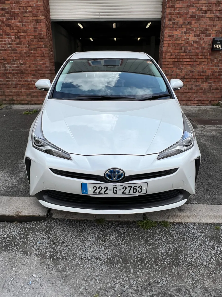 Toyota Prius 1.8L Hybrid 2022 - Image 2