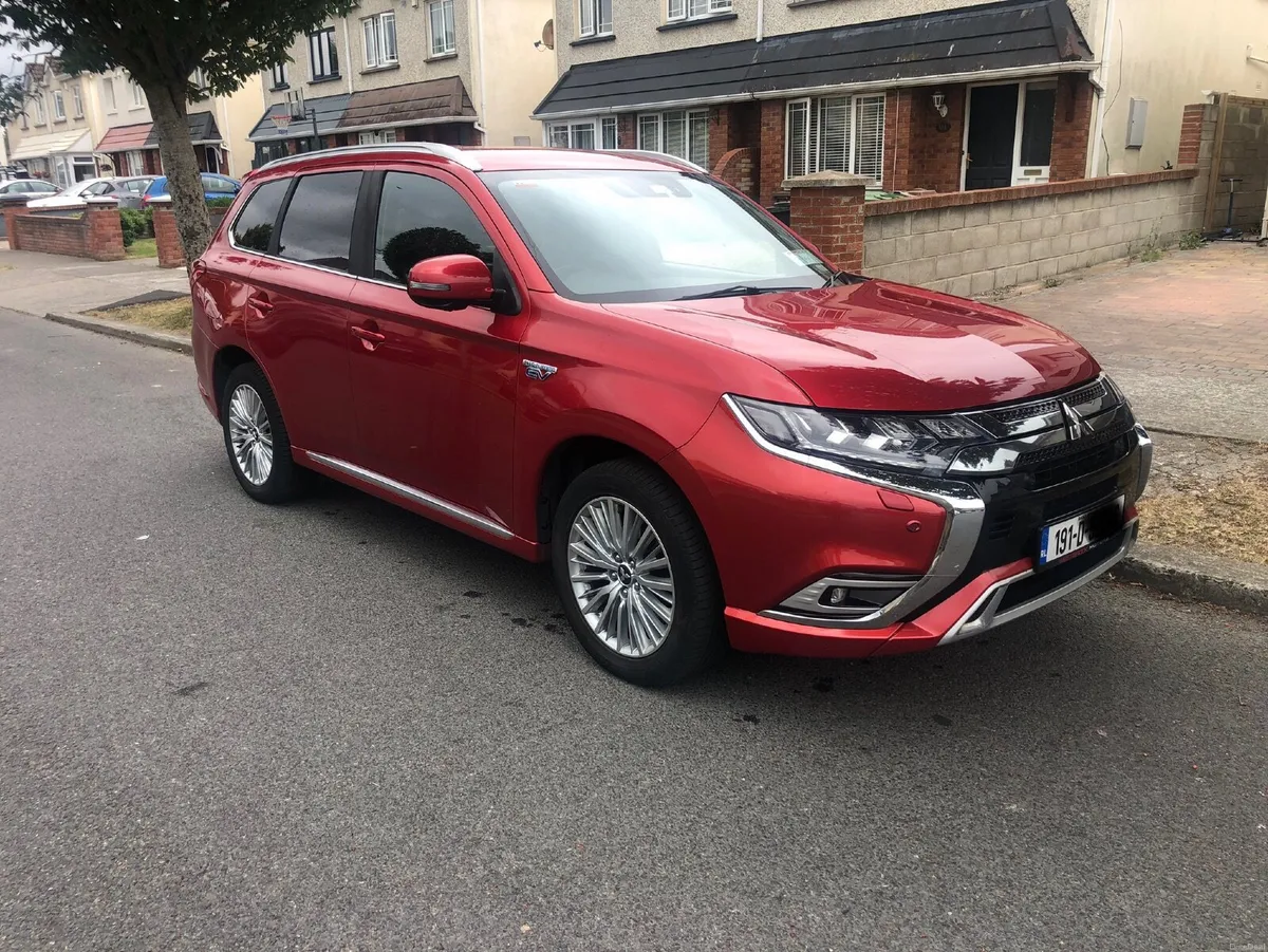 Mitsubishi Outlander 2019 Petrol plug-in Hybrid - Image 1