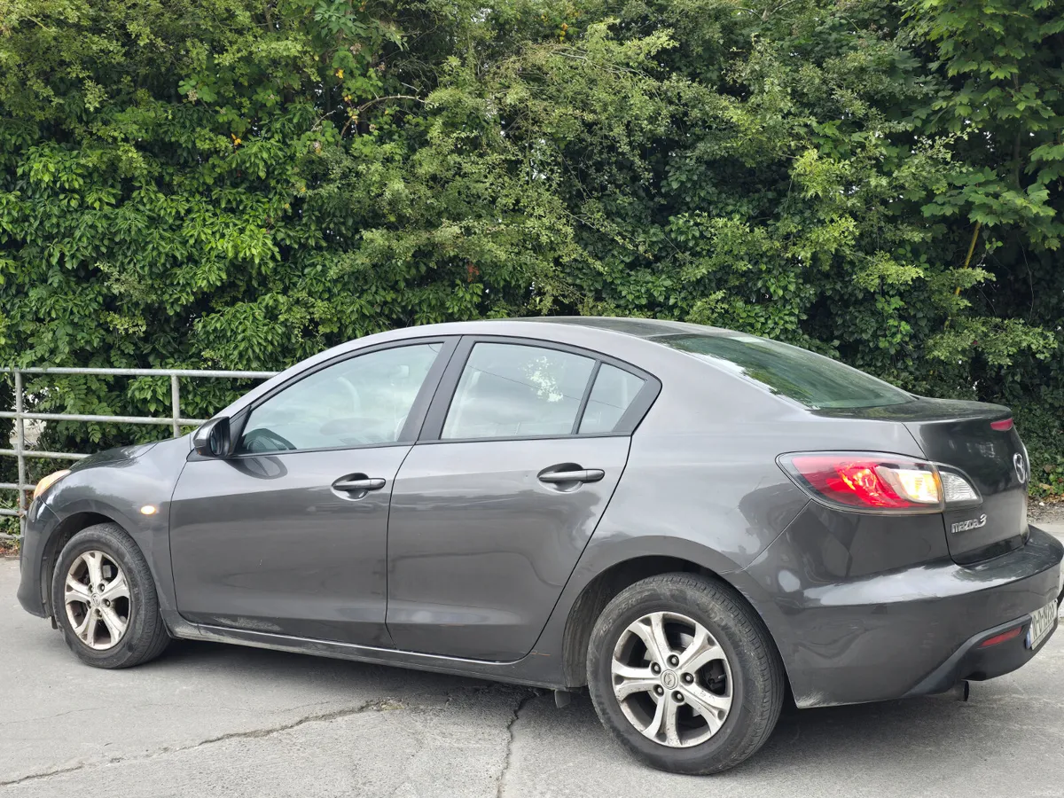 €999 Mazda Mazda3 2010 diesel ⛽️ nct&tax €999 - Image 2