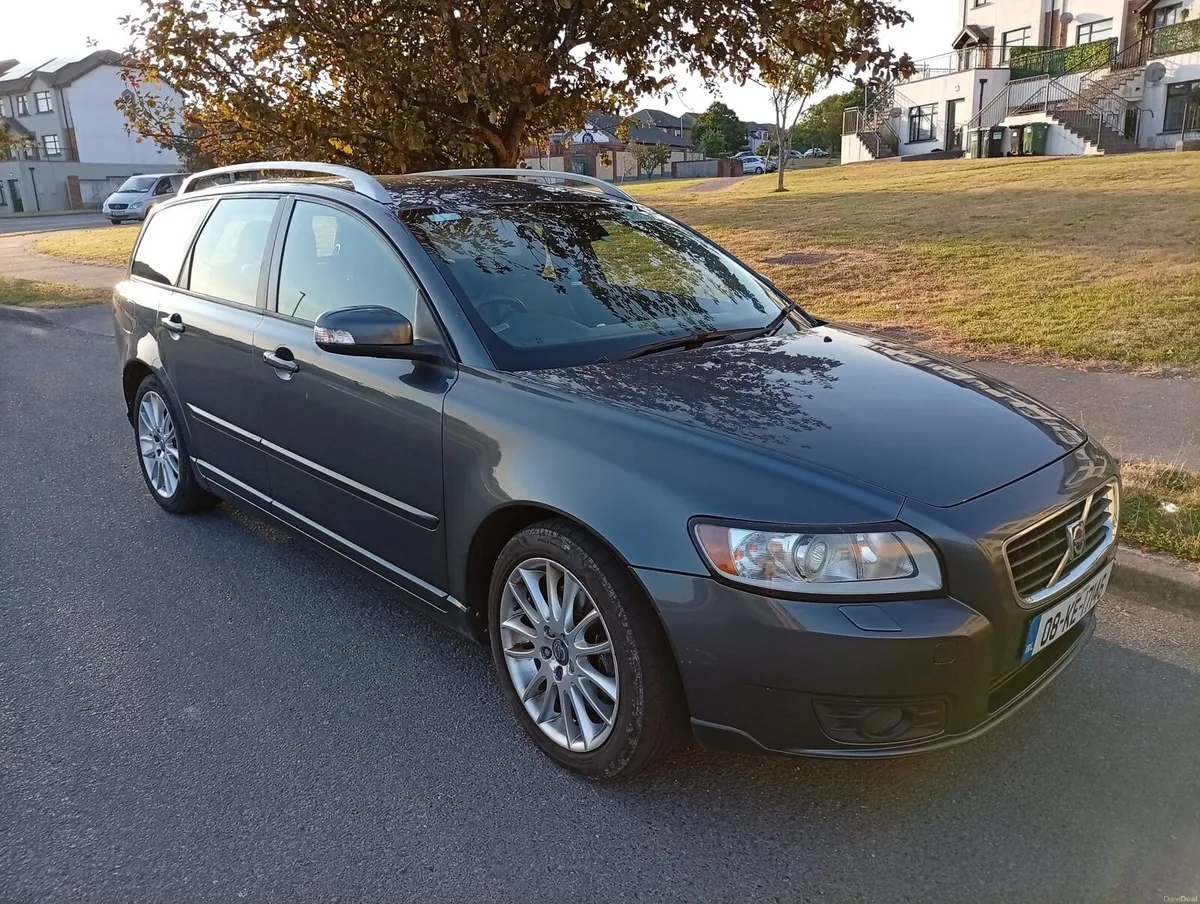 Volvo v50 - Image 2