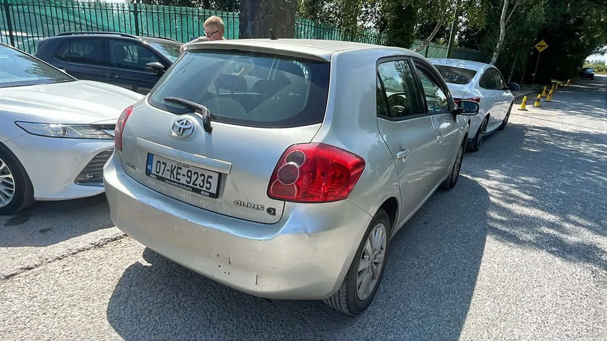 €999 Toyota Auris 2007 petrol ⛽️.  €  999 - Image 1